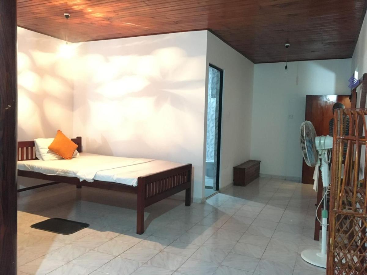 Rock House Hotel Unawatuna Eksteriør billede
